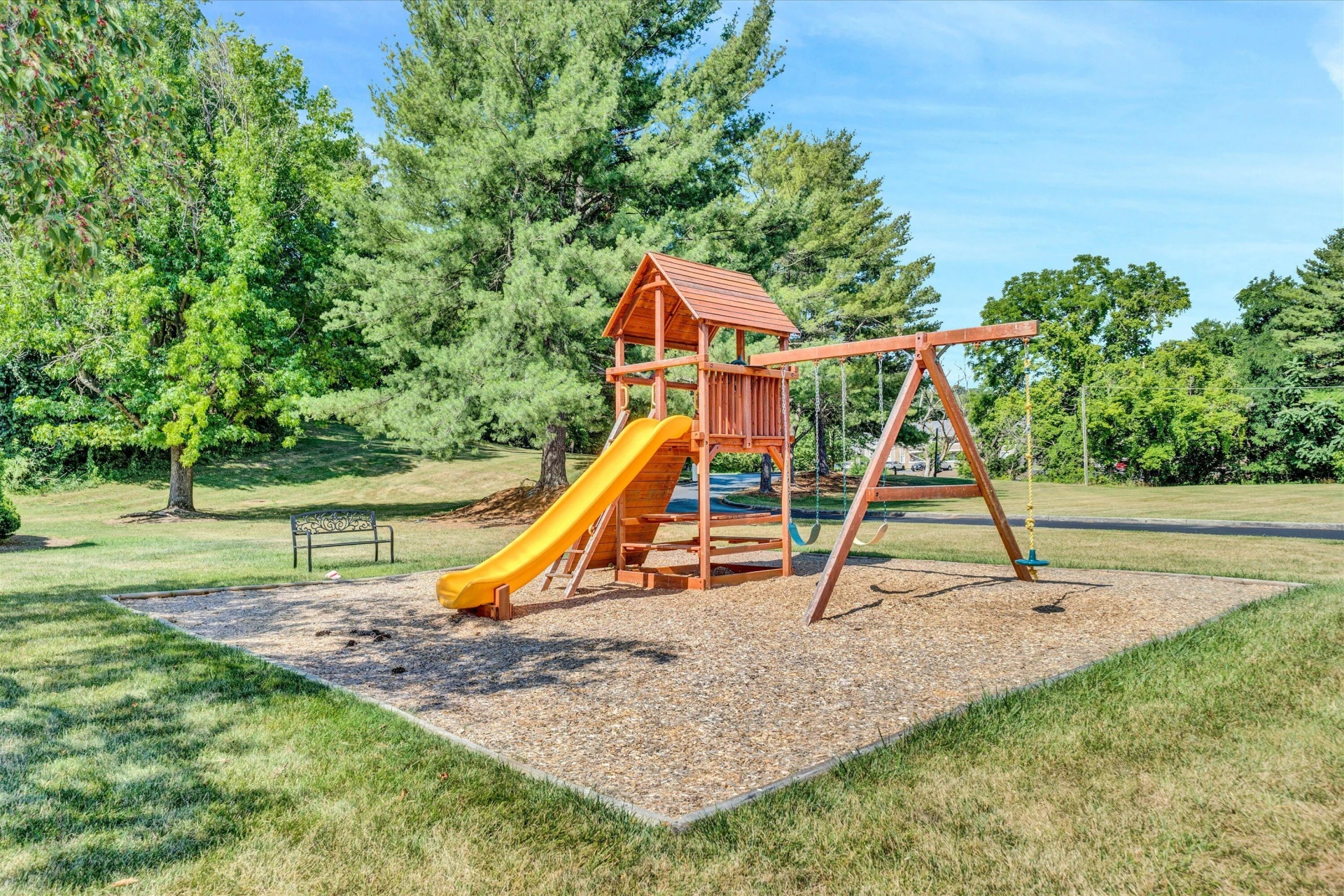 3543 Londonderry LN - Photo 43