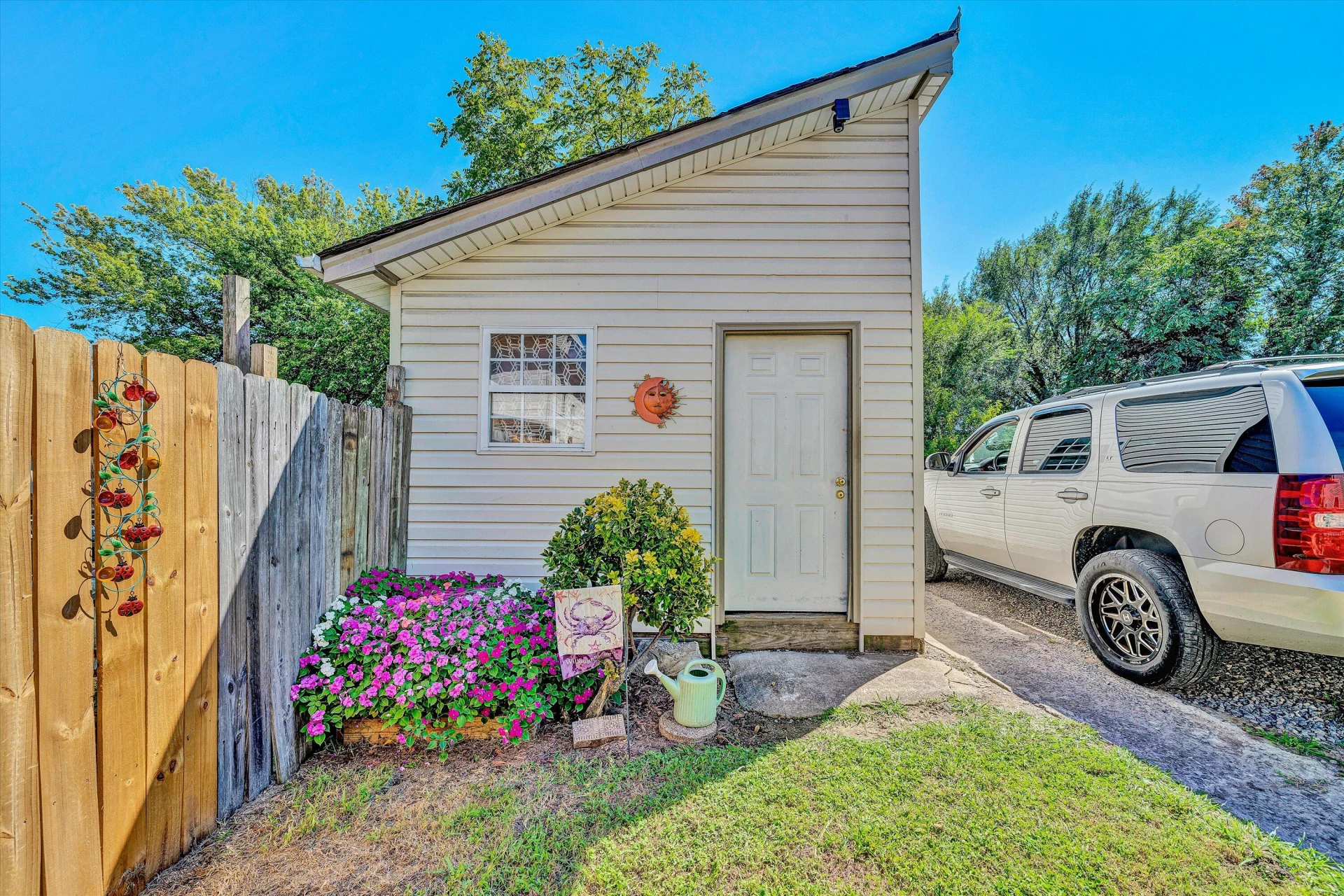 625 Elm AVE - Photo 27