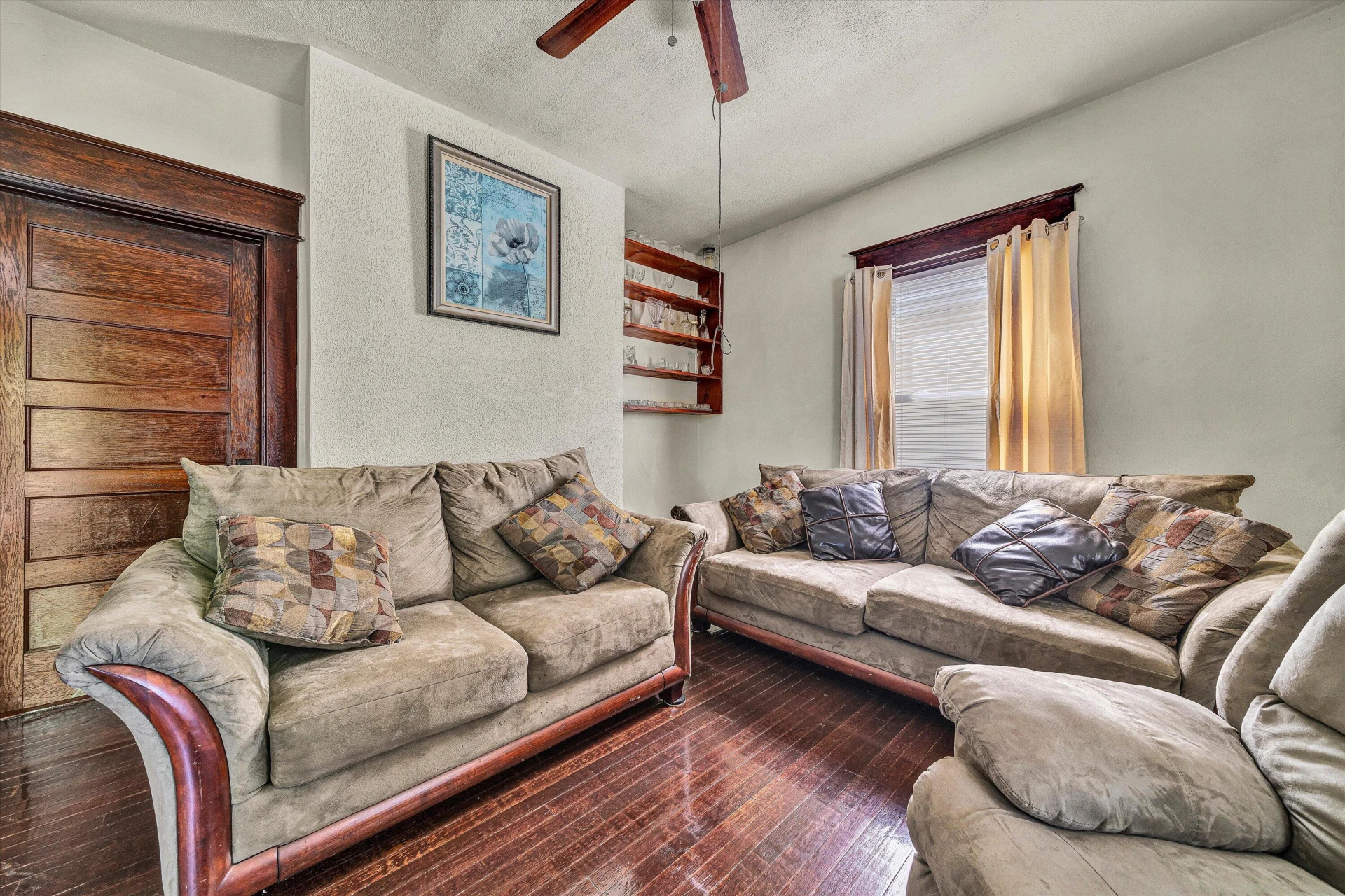 625 Elm AVE - Photo 6