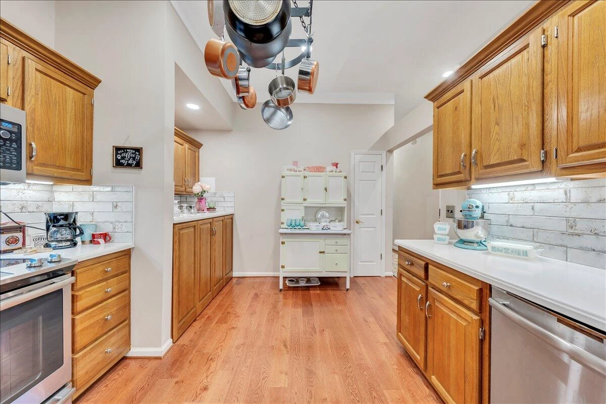 1967 Ashley LN - Photo 19