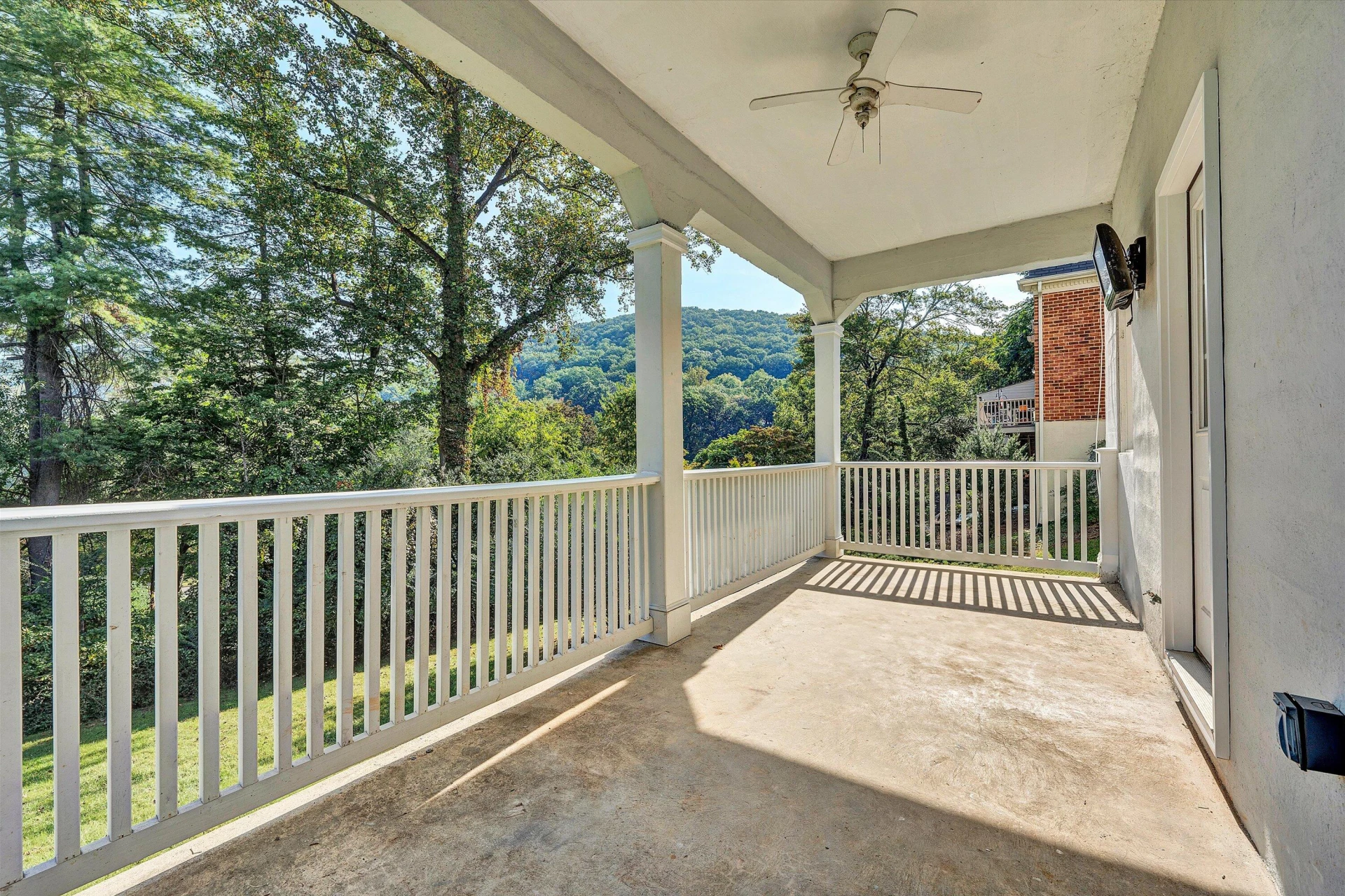2836 Jefferson ST - Photo 17