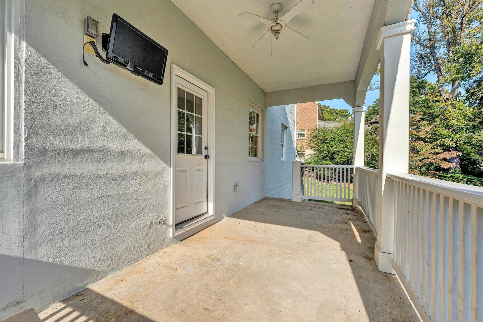 2836 Jefferson ST - Photo 18