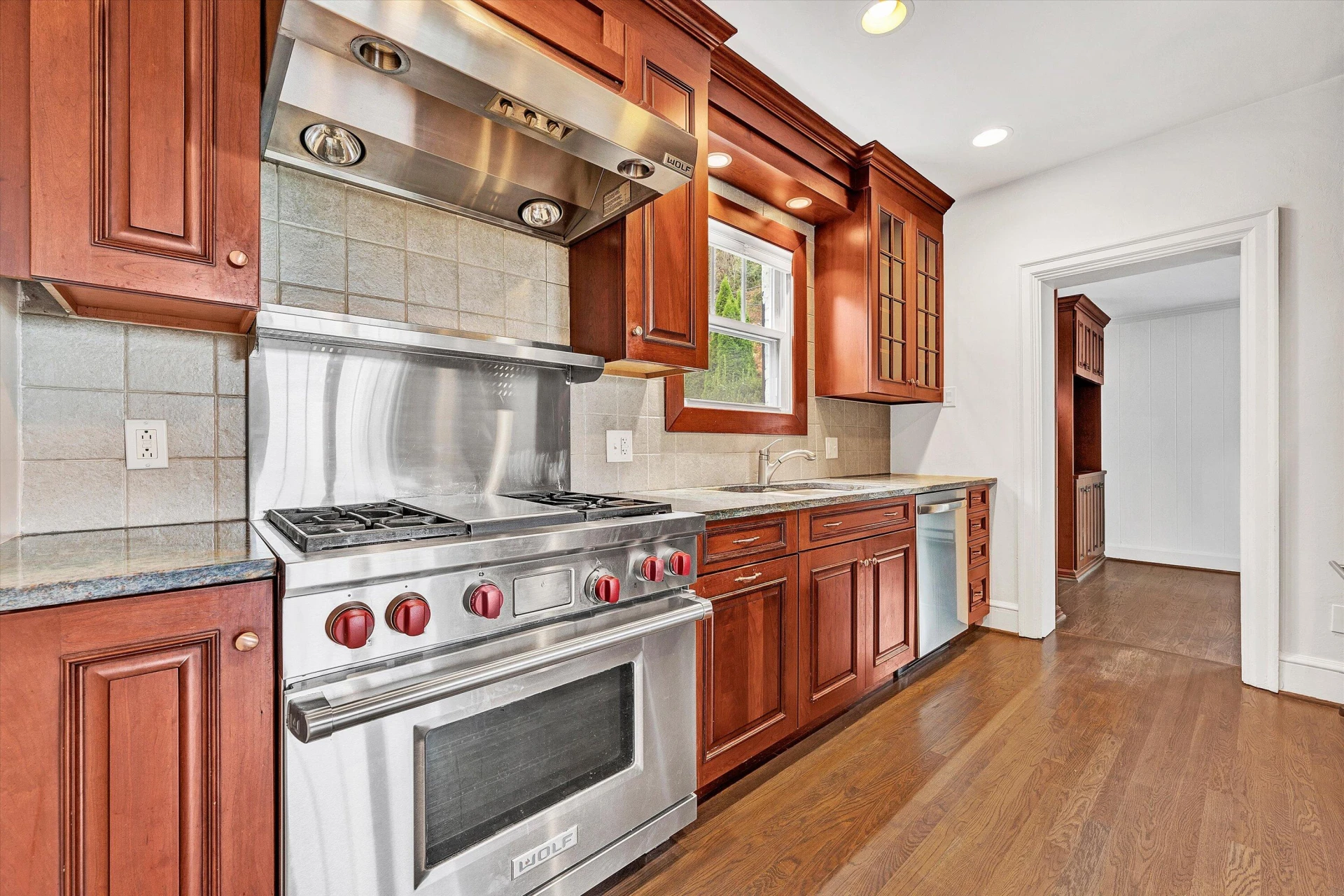 2836 Jefferson ST - Photo 26