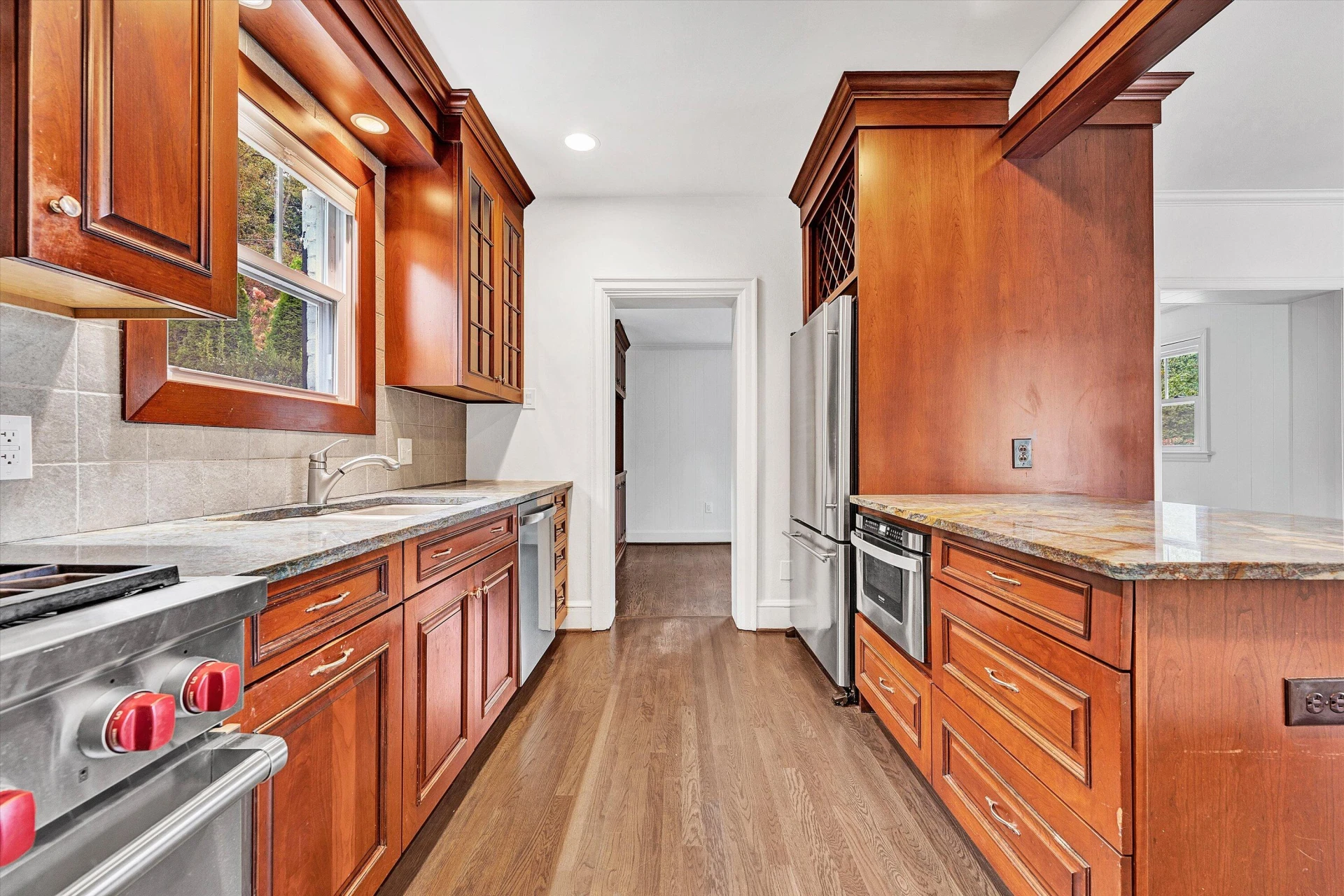 2836 Jefferson ST - Photo 28