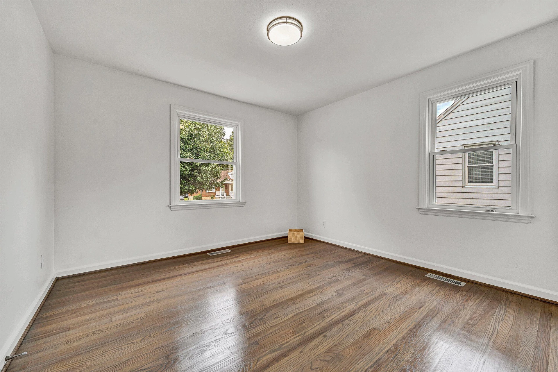 2508 Churchill DR - Photo 15