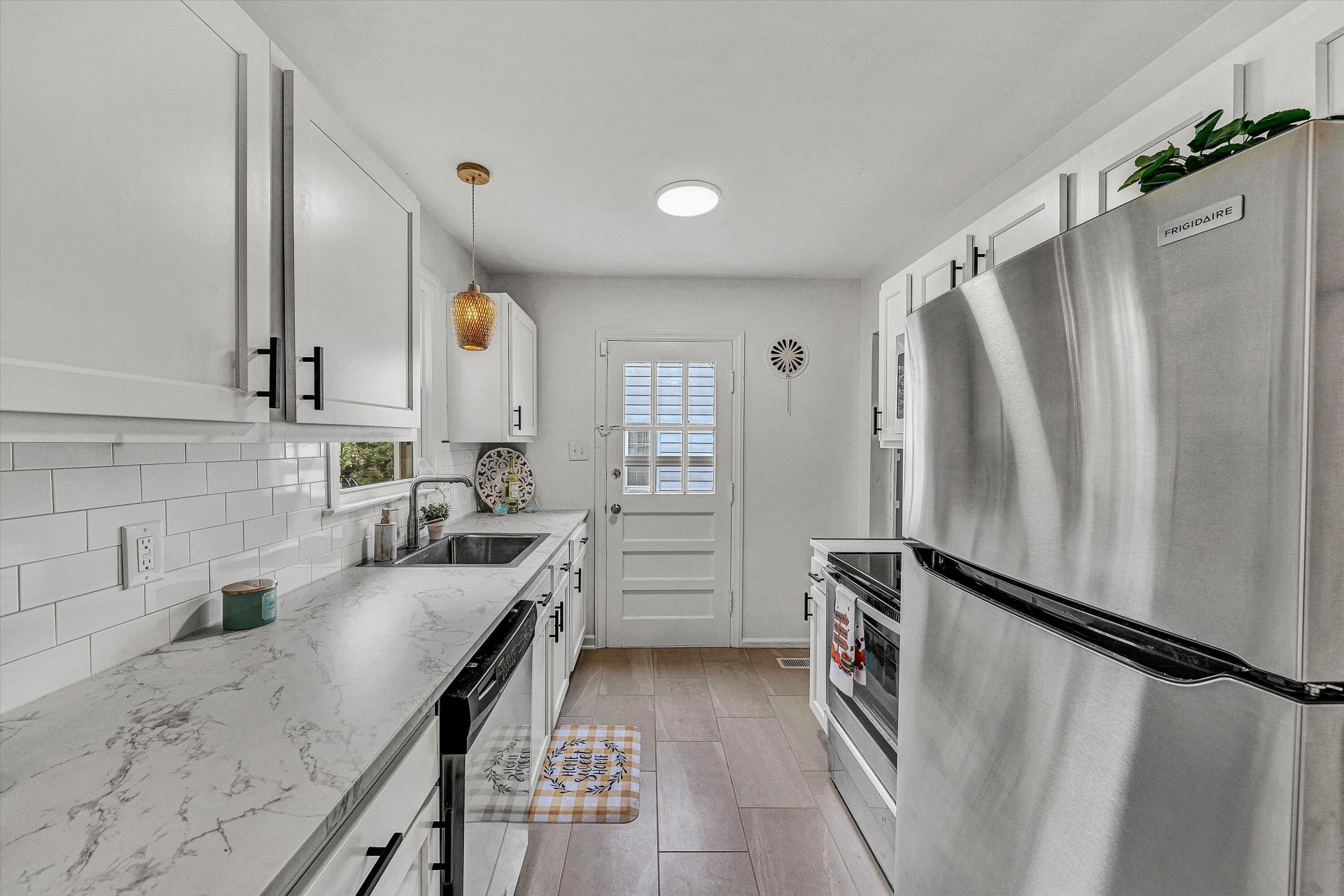 2508 Churchill DR - Photo 7