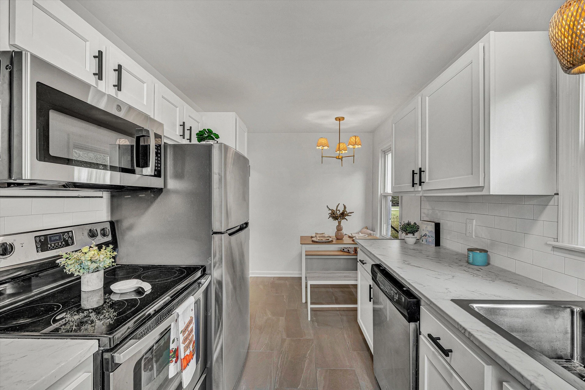 2508 Churchill DR - Photo 8