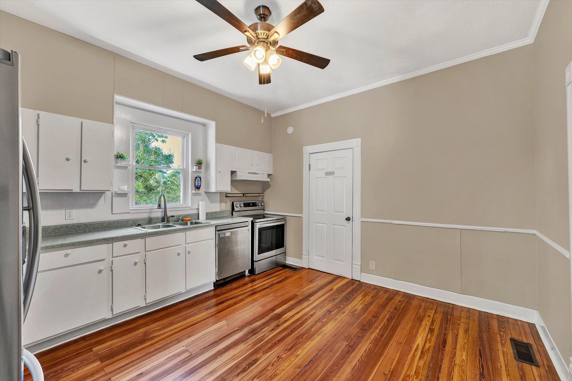 2225 Sabine ST - Photo 17