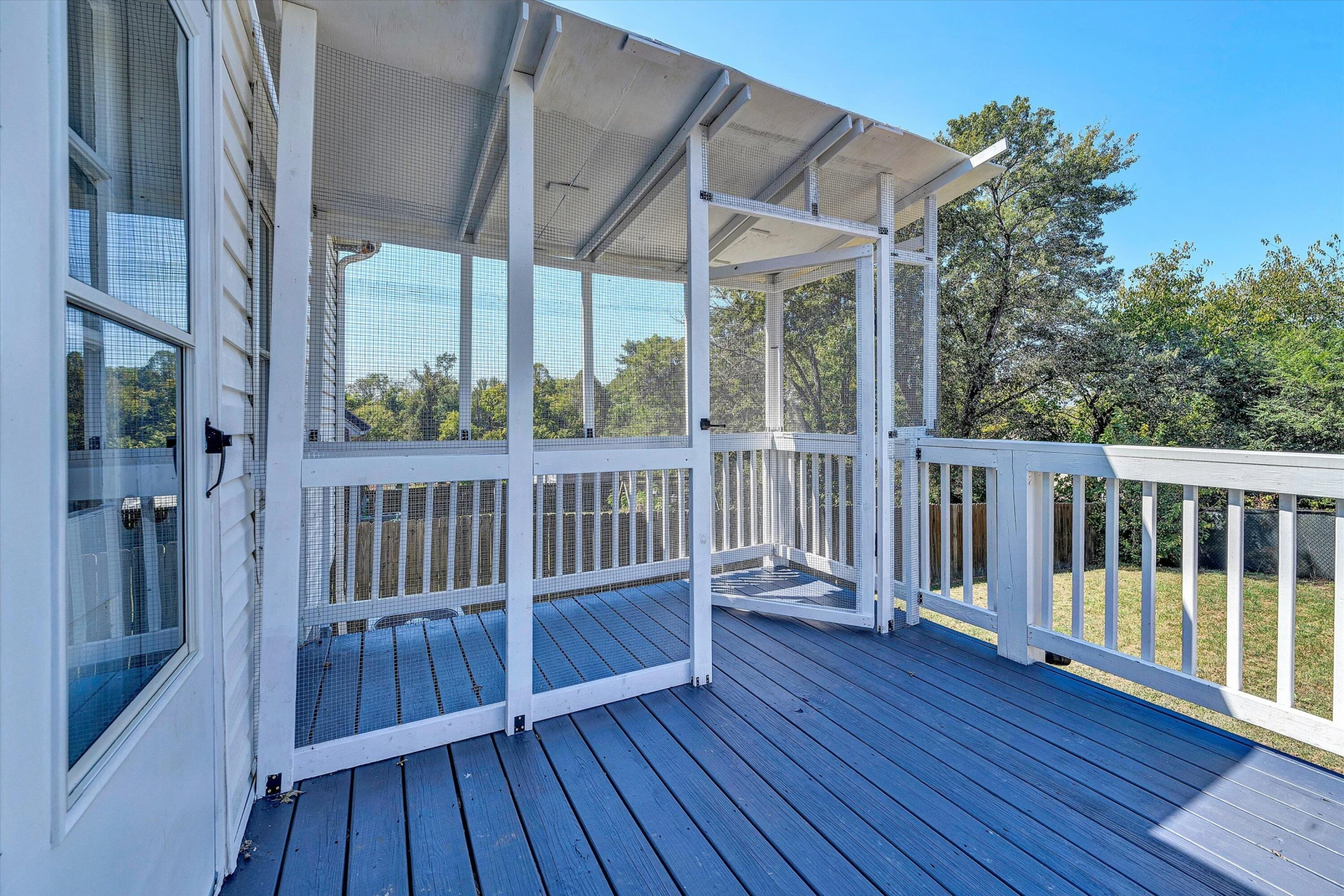 2225 Sabine ST - Photo 22