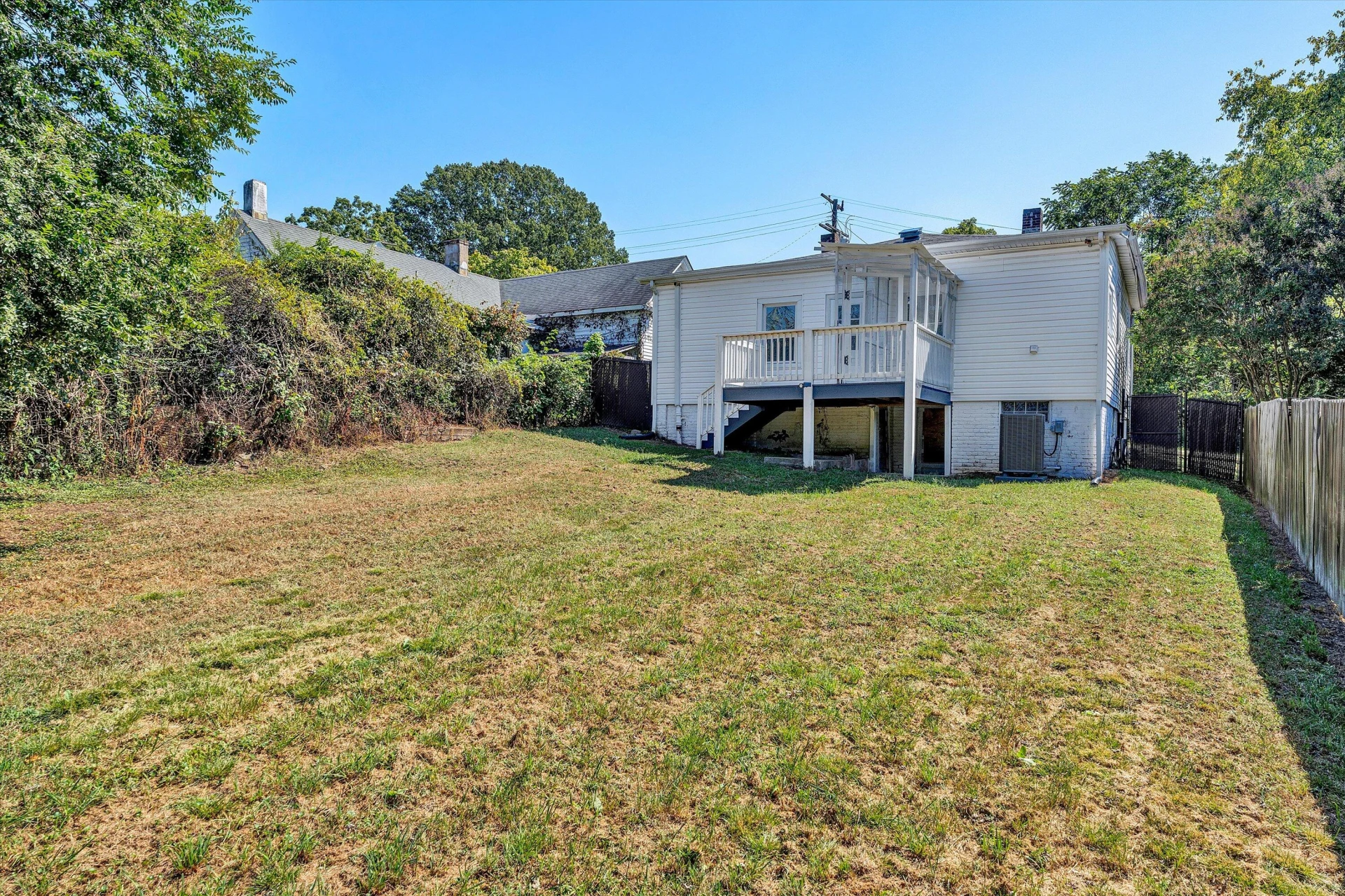 2225 Sabine ST - Photo 24