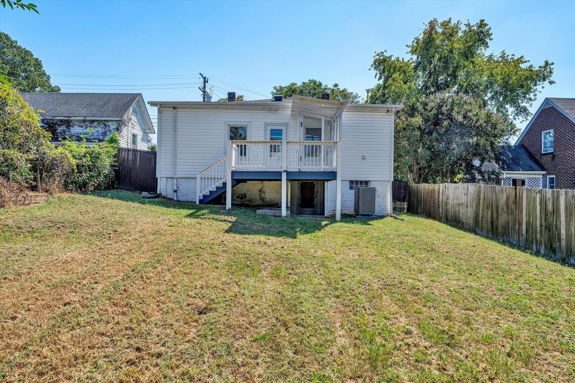 2225 Sabine ST - Photo 25