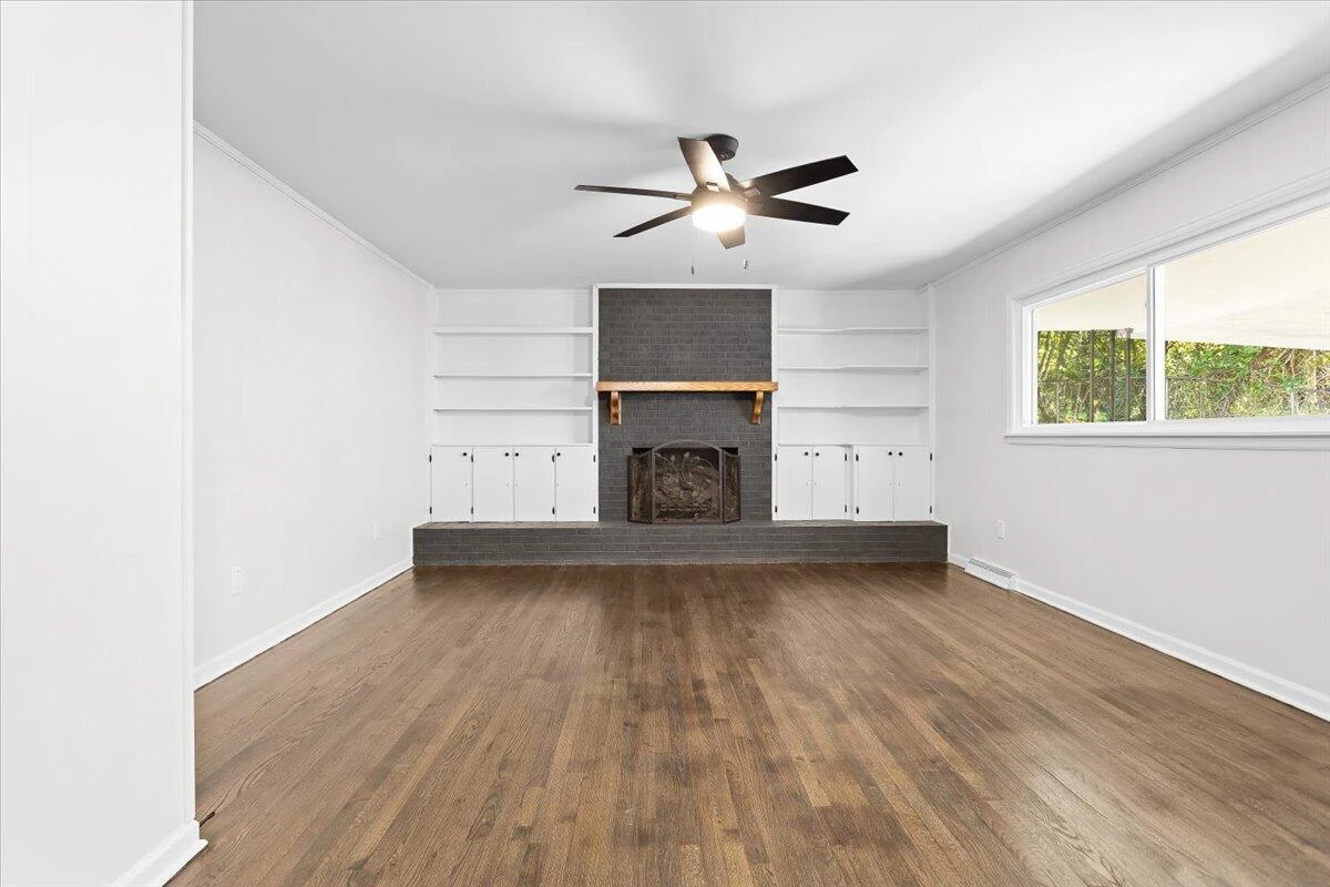 2622 Edgewood ST - Photo 10
