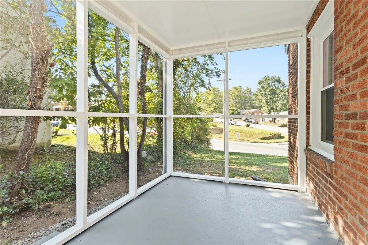2622 Edgewood ST - Photo 11