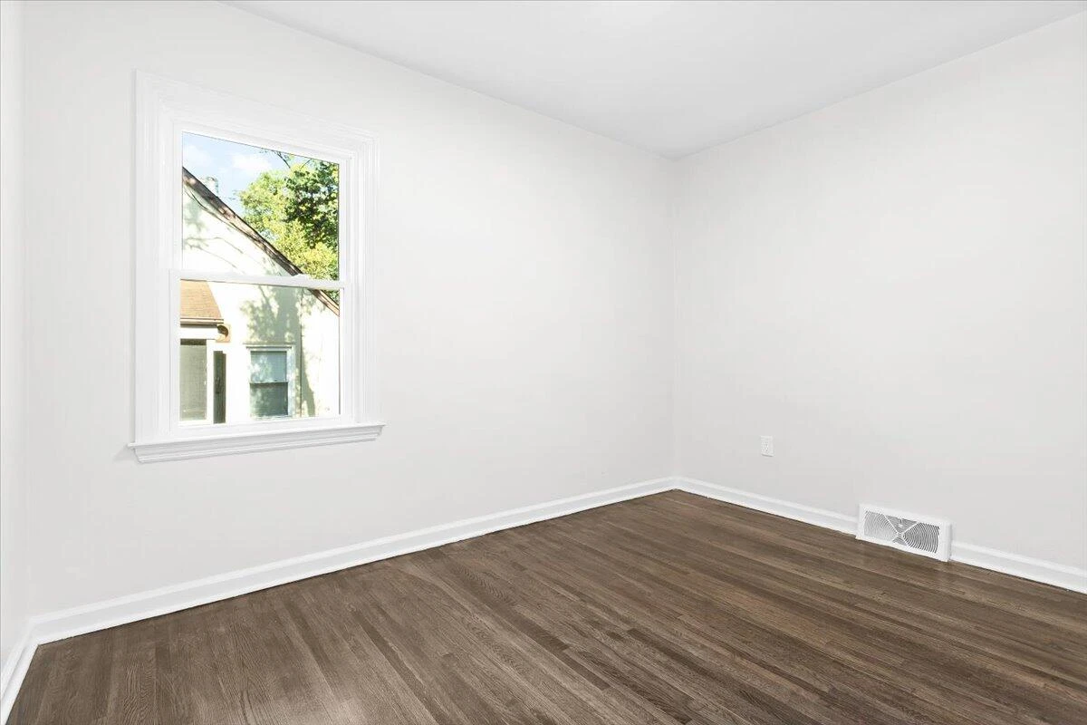 2622 Edgewood ST - Photo 15