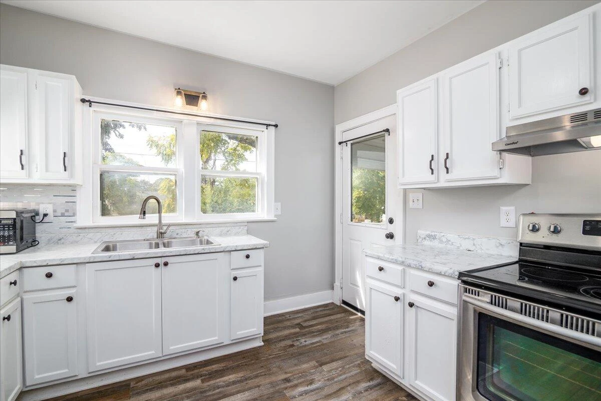 4044 Kentucky AVE - Photo 12