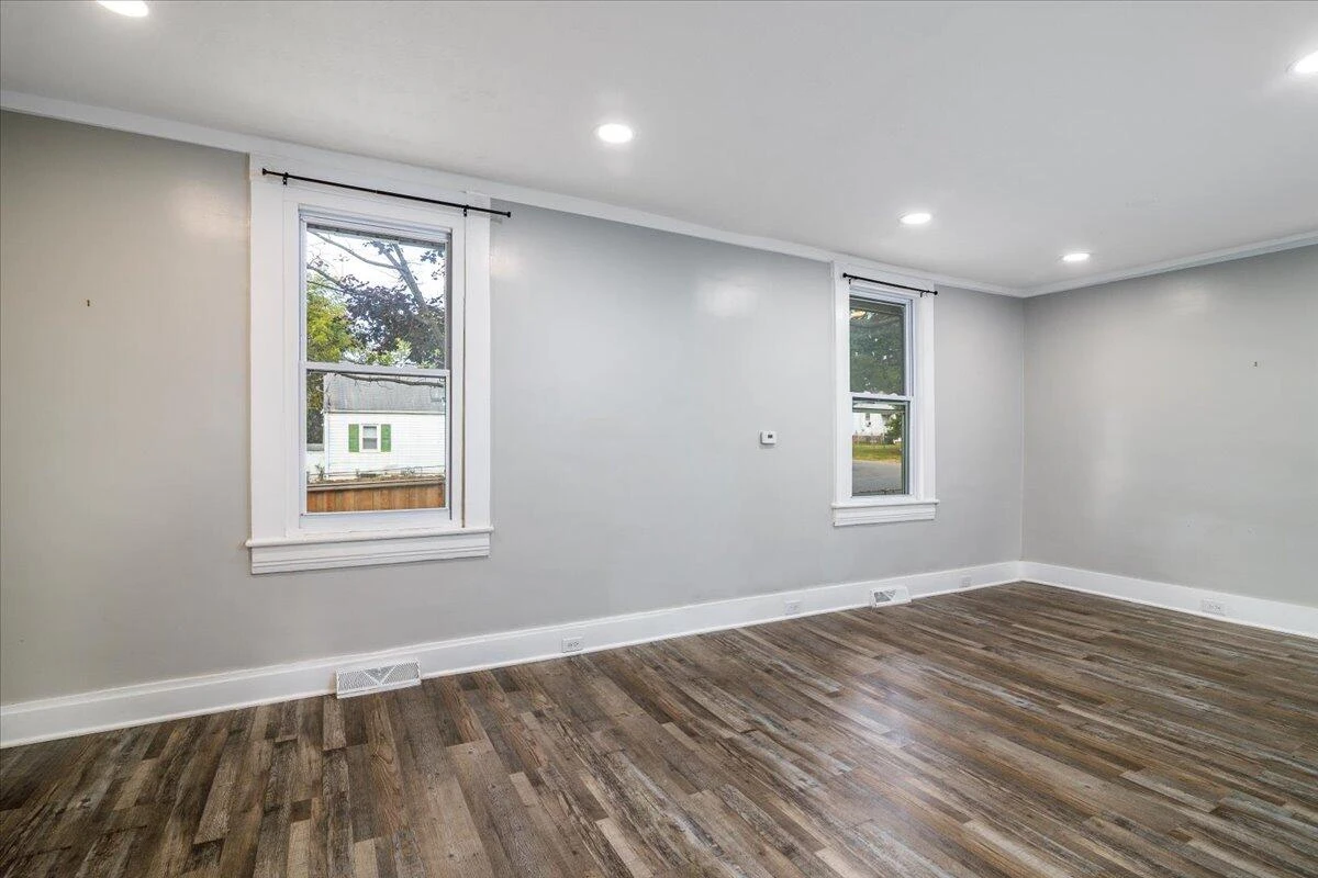 4044 Kentucky AVE - Photo 8