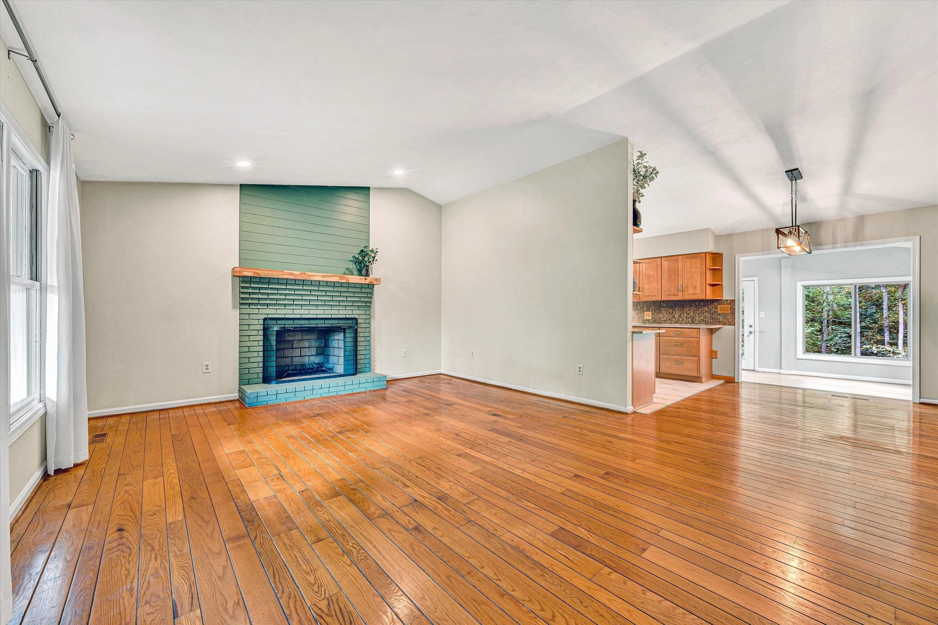 105 Prince CT - Photo 19