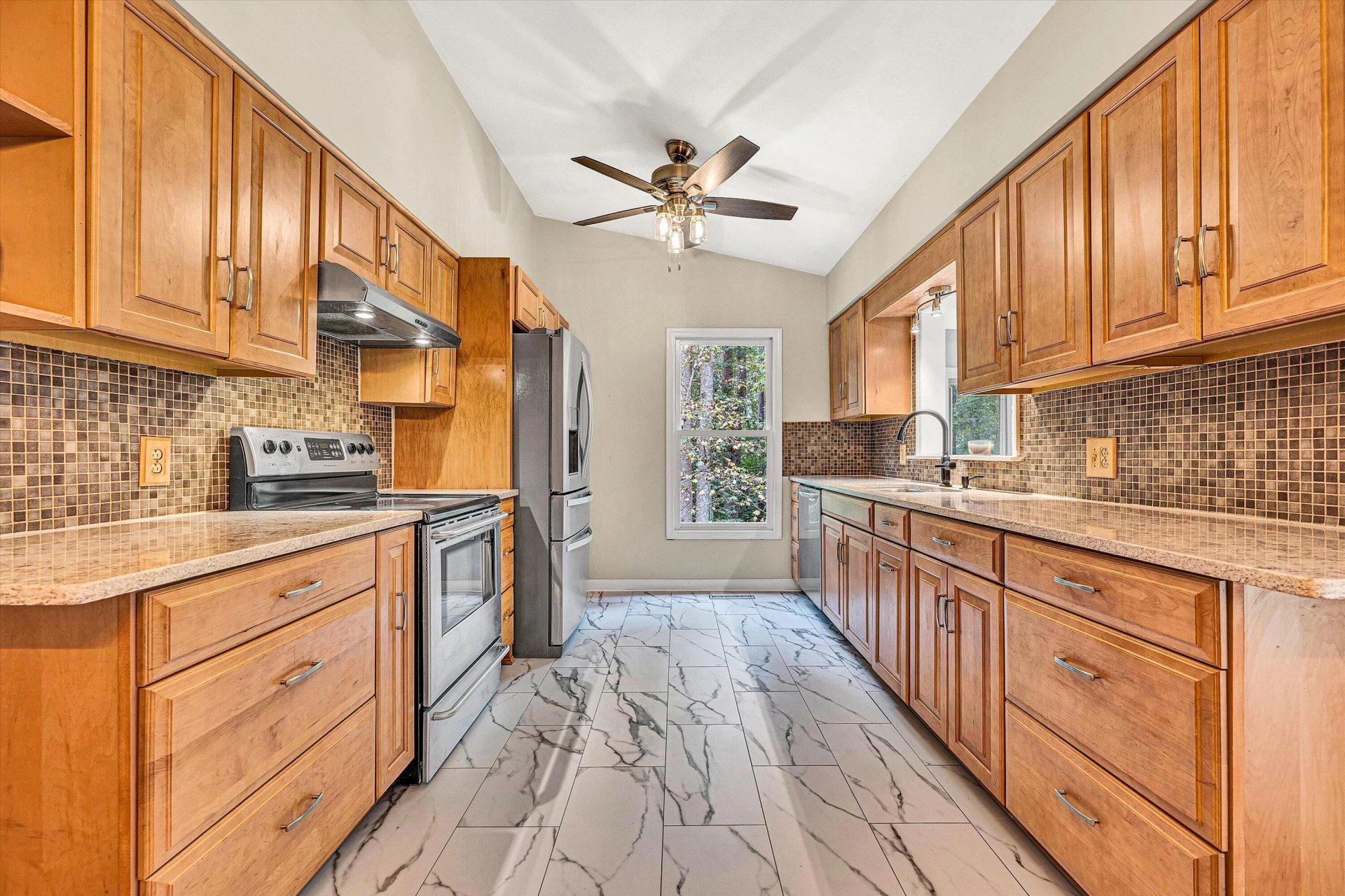 105 Prince CT - Photo 3