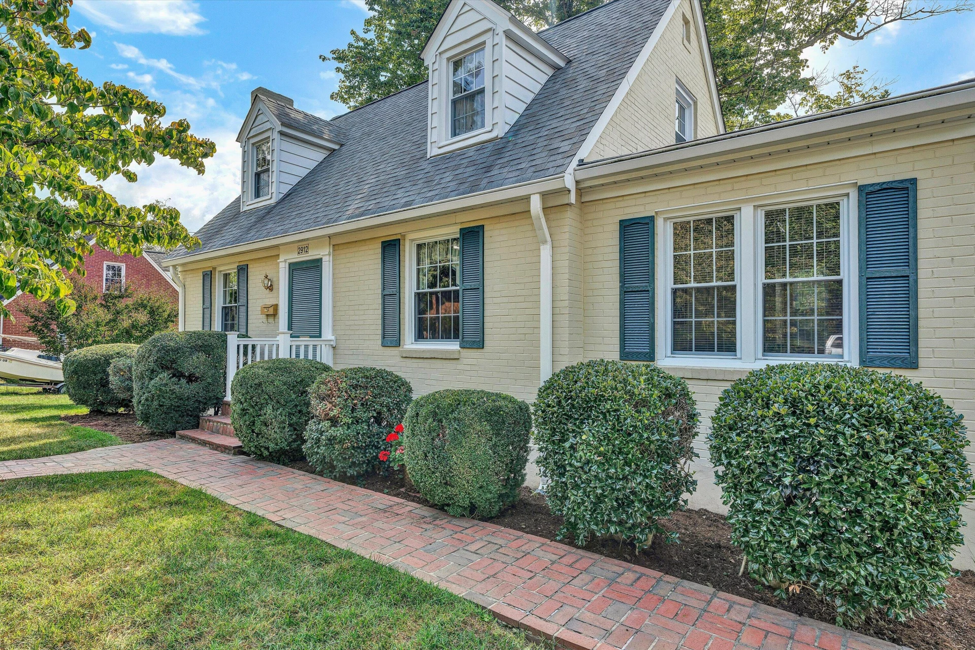 2912 Oak Crest AVE - Photo 8