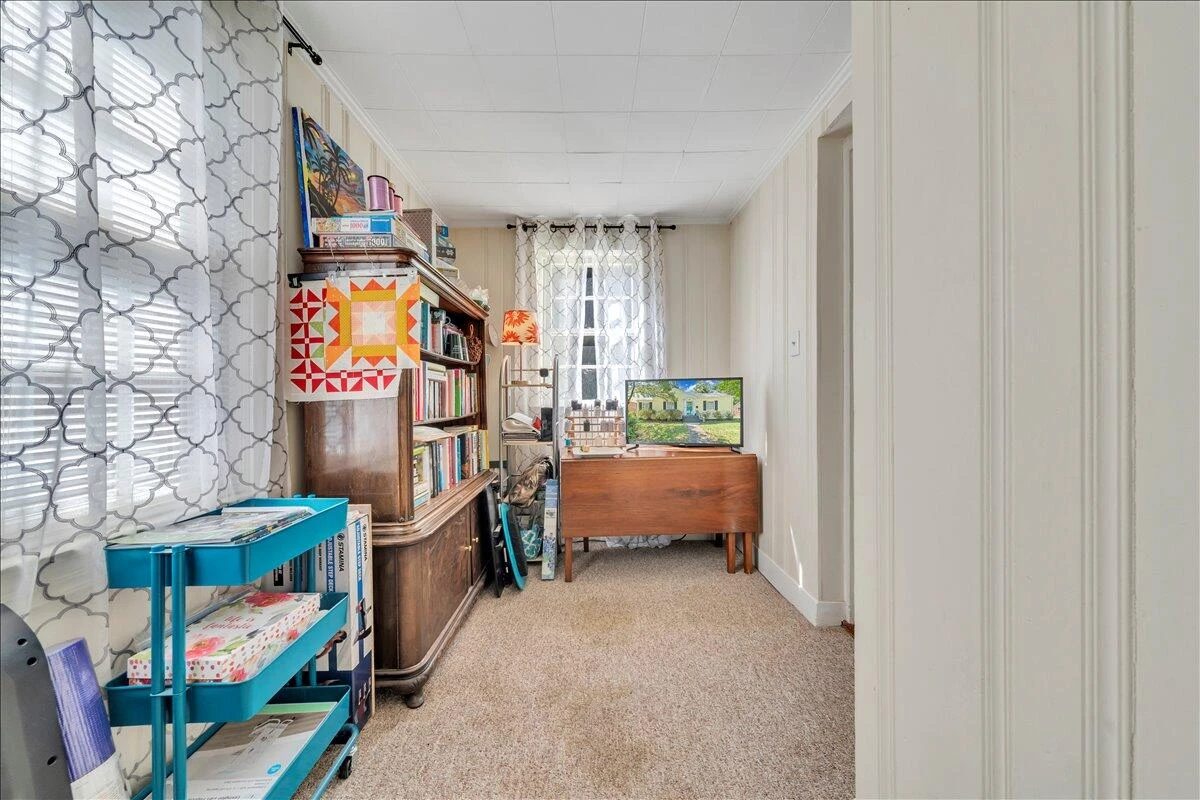 1842 Carlton RD - Photo 17