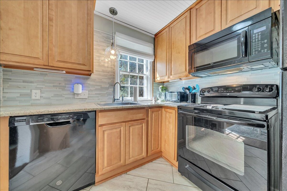 1842 Carlton RD - Photo 22