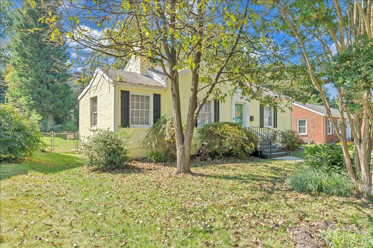 1842 Carlton RD - Photo 7