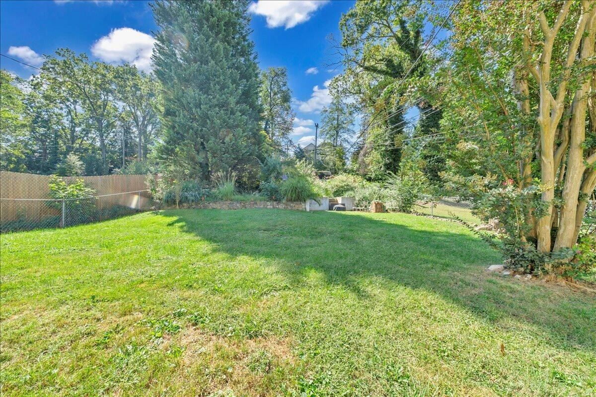 1842 Carlton RD - Photo 11