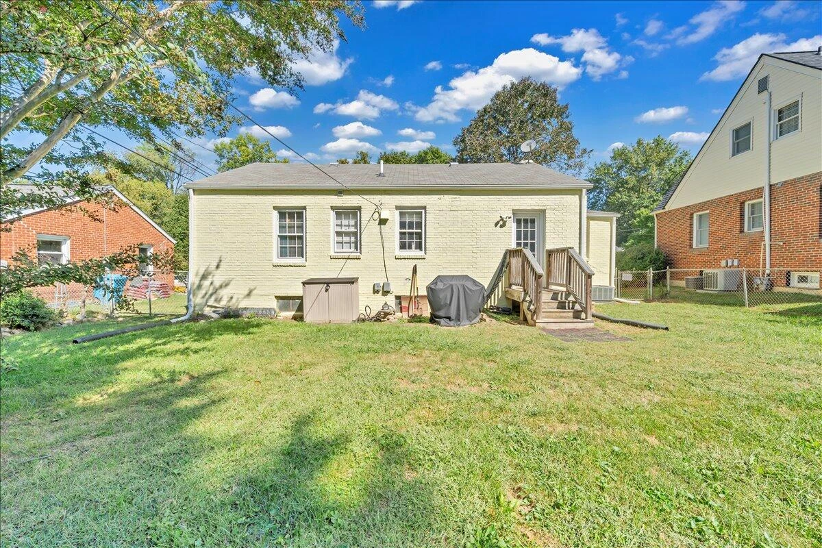 1842 Carlton RD - Photo 12