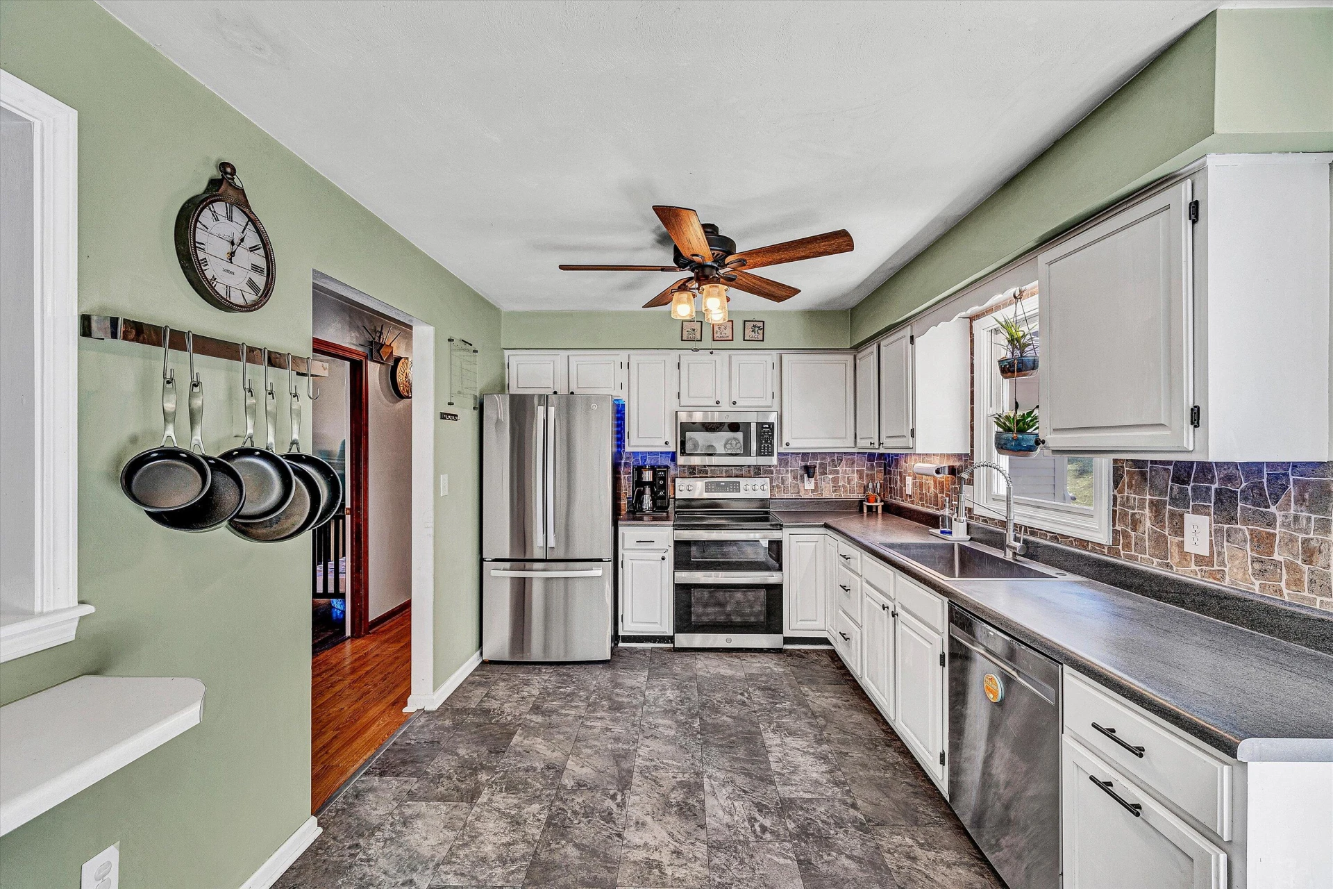 1925 Edgerton AVE - Photo 10