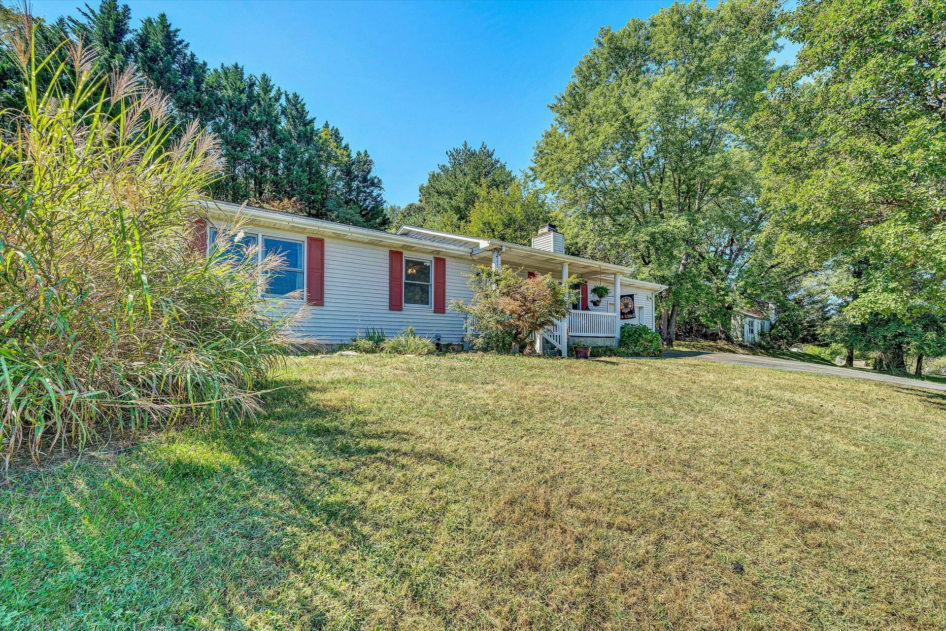 1925 Edgerton AVE - Photo 2