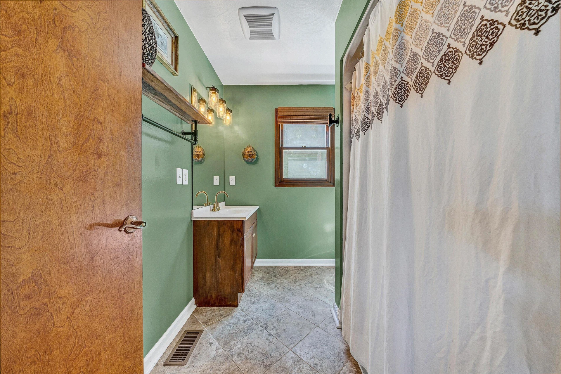 1925 Edgerton AVE - Photo 21