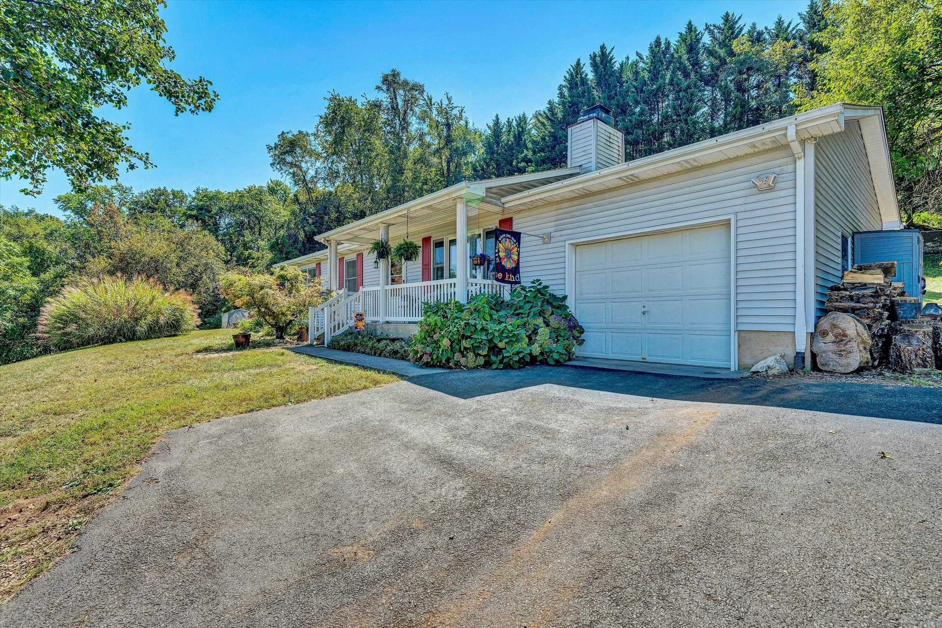 1925 Edgerton AVE - Photo 35