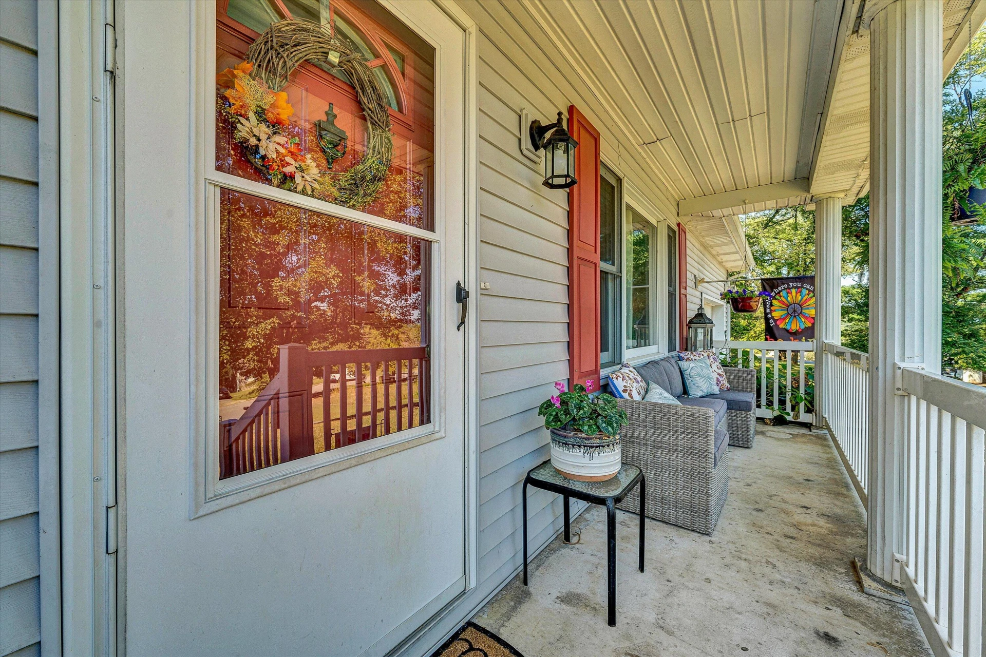 1925 Edgerton AVE - Photo 4
