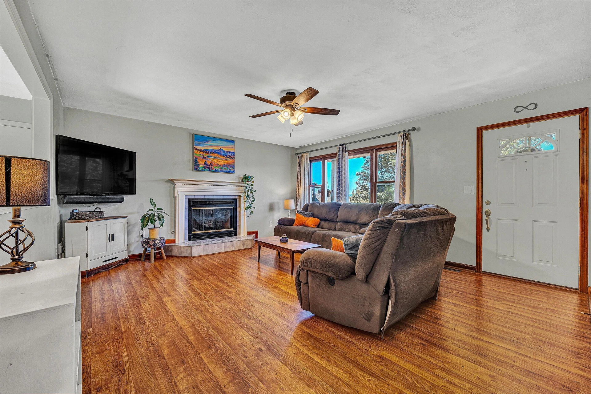 1925 Edgerton AVE - Photo 5