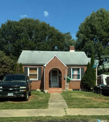 3221 Greenland AVE