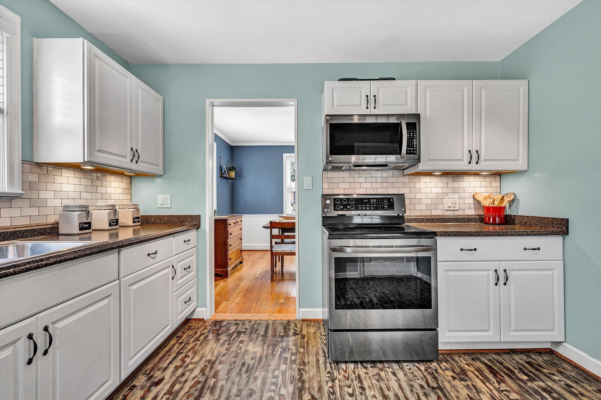 2809 Avenel AVE - Photo 17