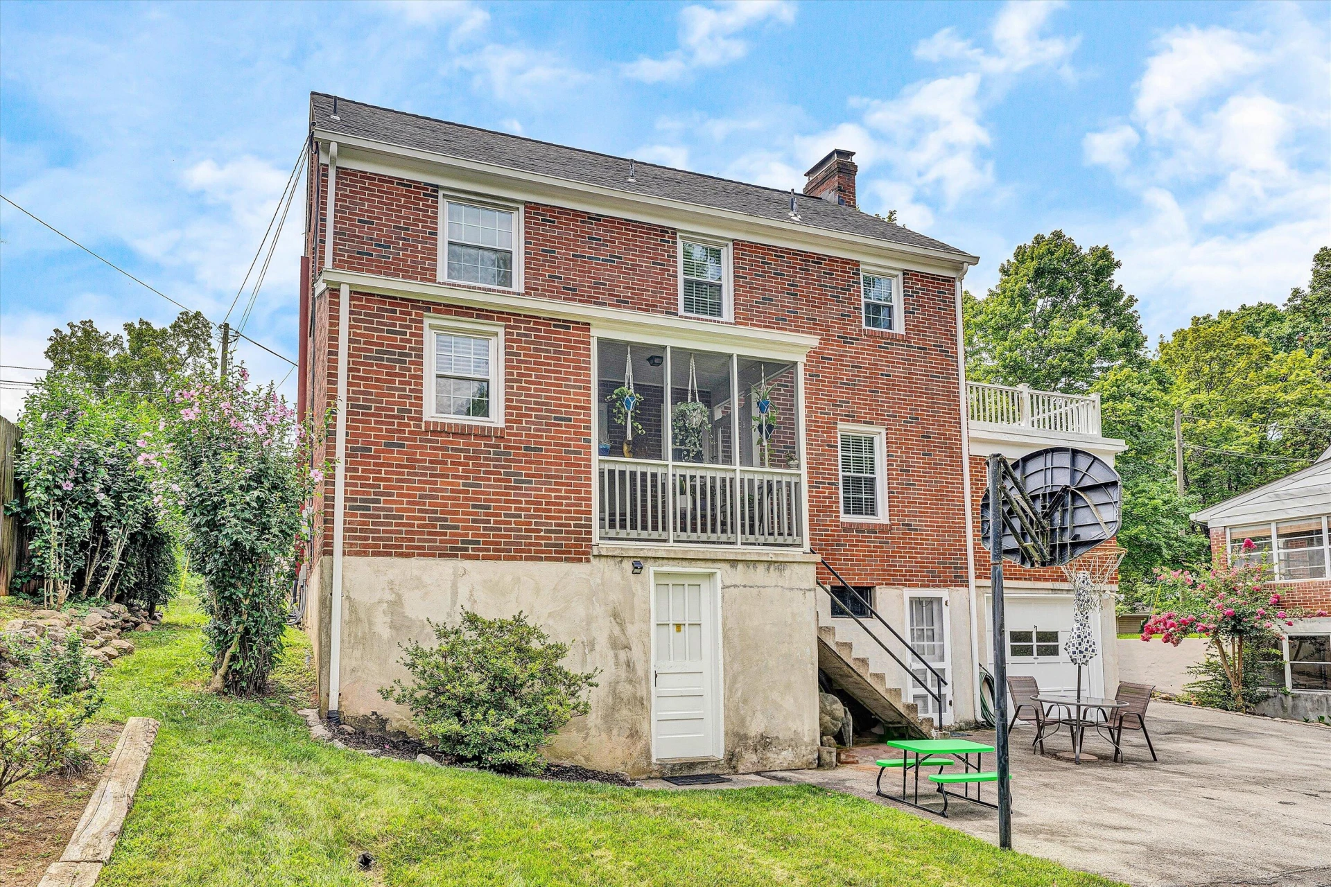 2809 Avenel AVE - Photo 38