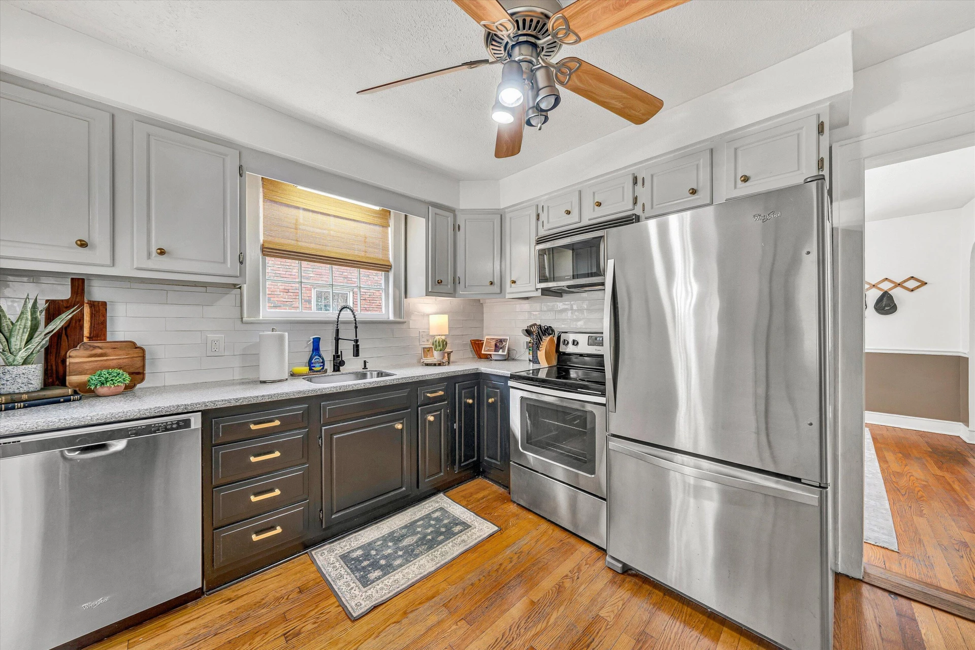 1656 Brandon AVE - Photo 12