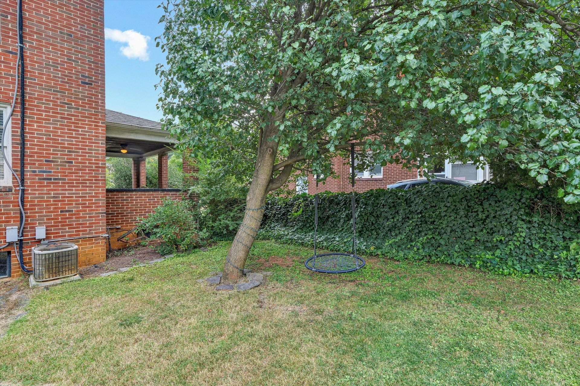 1656 Brandon AVE - Photo 37
