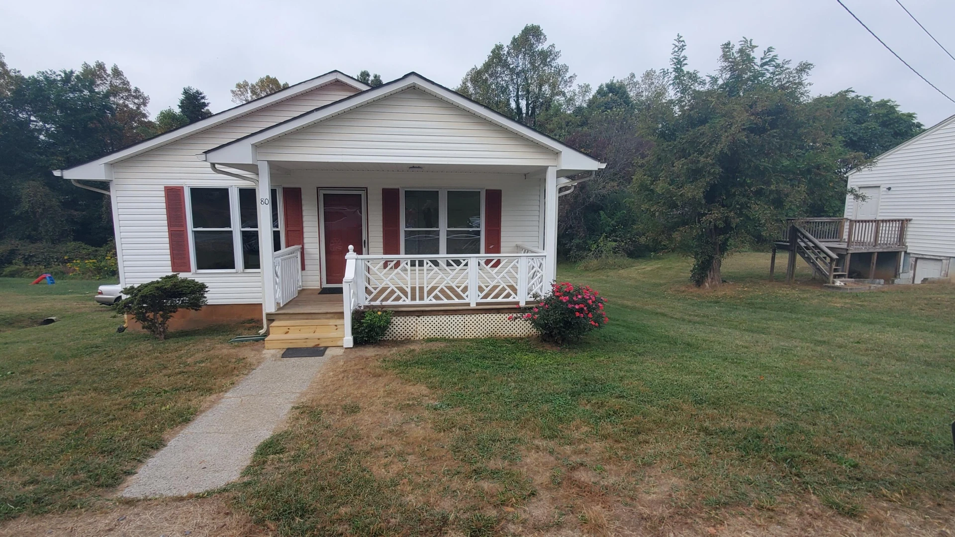 80 Honeywood RD - Photo 15