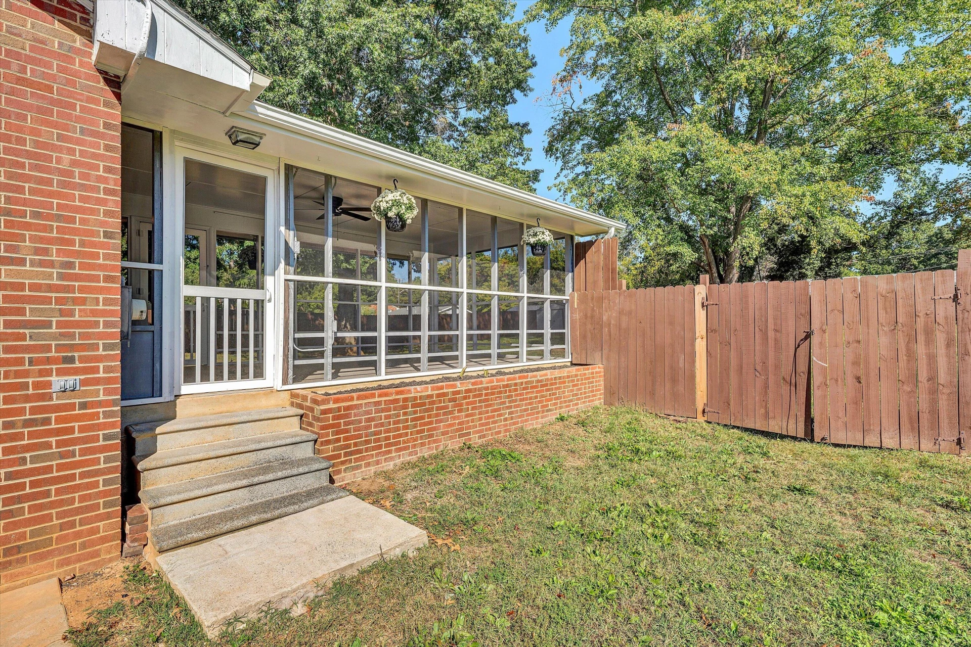 4931 Keithwood DR - Photo 39
