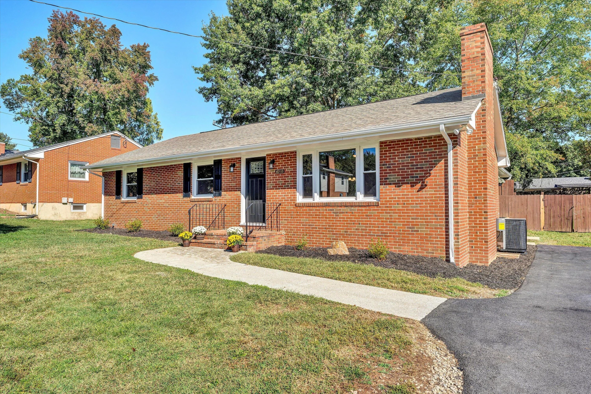 4931 Keithwood DR - Photo 6