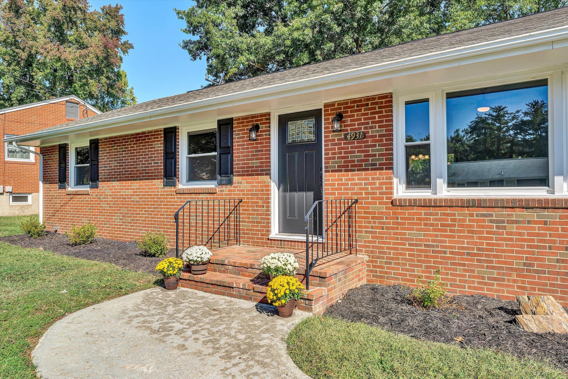 4931 Keithwood DR - Photo 7