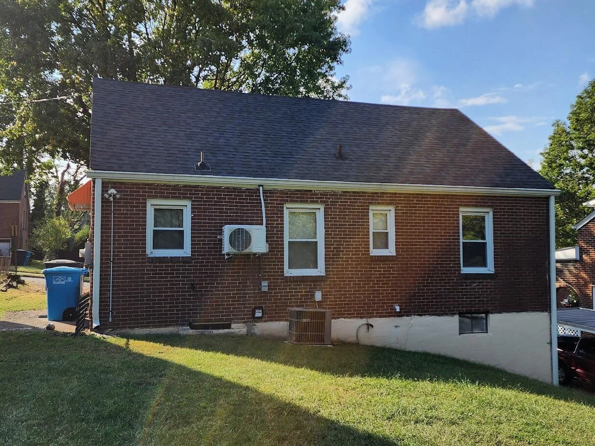 825 30th ST - Photo 2