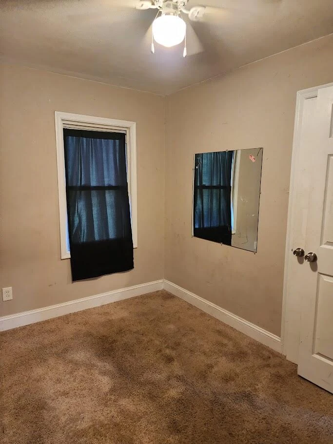 825 30th ST - Photo 3