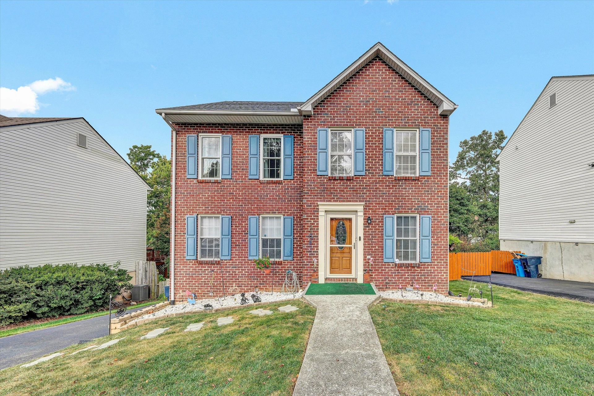 4964 Pine Glen RD