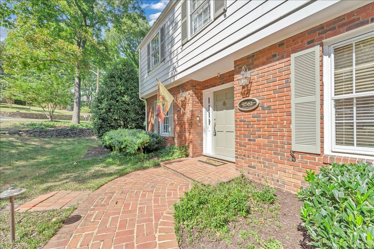 2581 Inglewood RD - Photo 21
