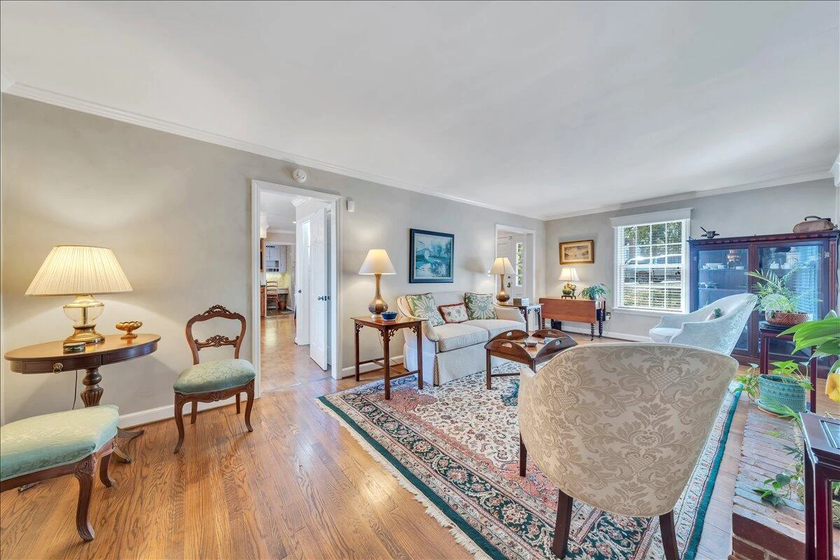 2581 Inglewood RD - Photo 32