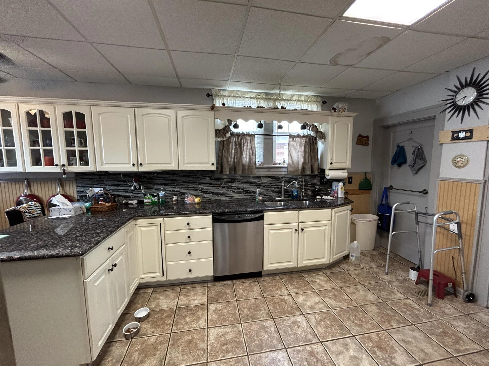 2712 Meadows ST - Photo 10