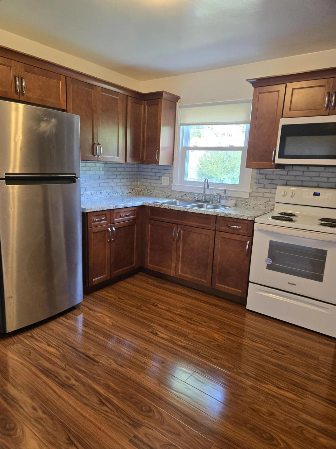 3929 Kentucky AVE - Photo 4